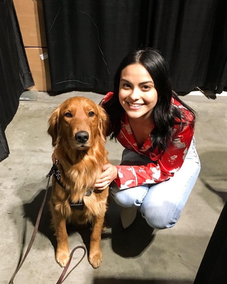 Camila Mendes