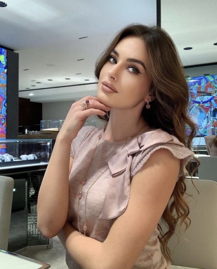 Izabela Ion Izabela Ion
