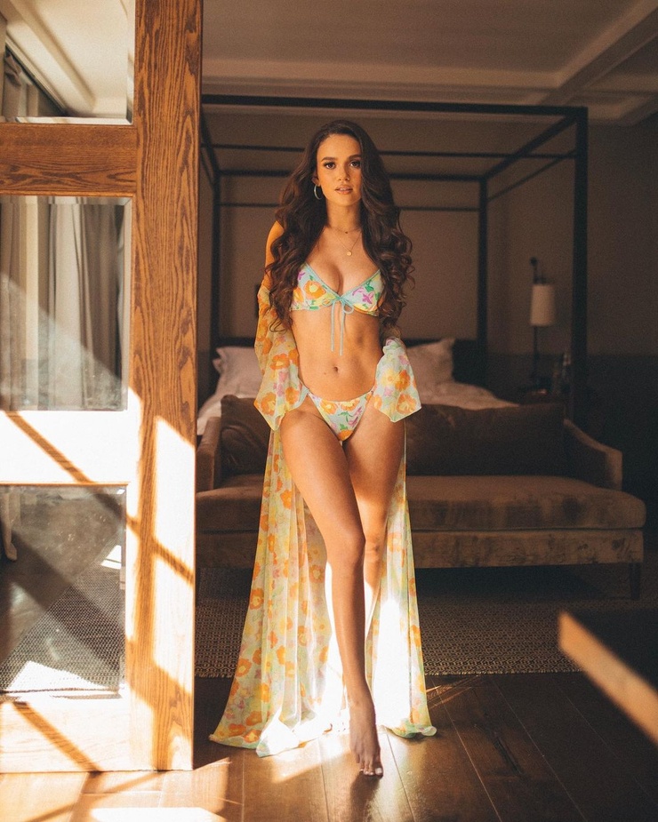 Madison Pettis Madison Pettis