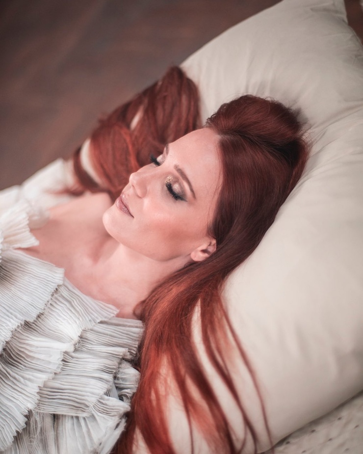 Simone Simons