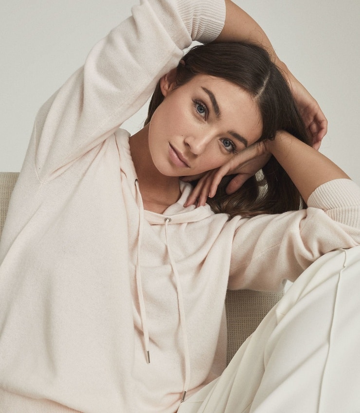 Lorena RAE