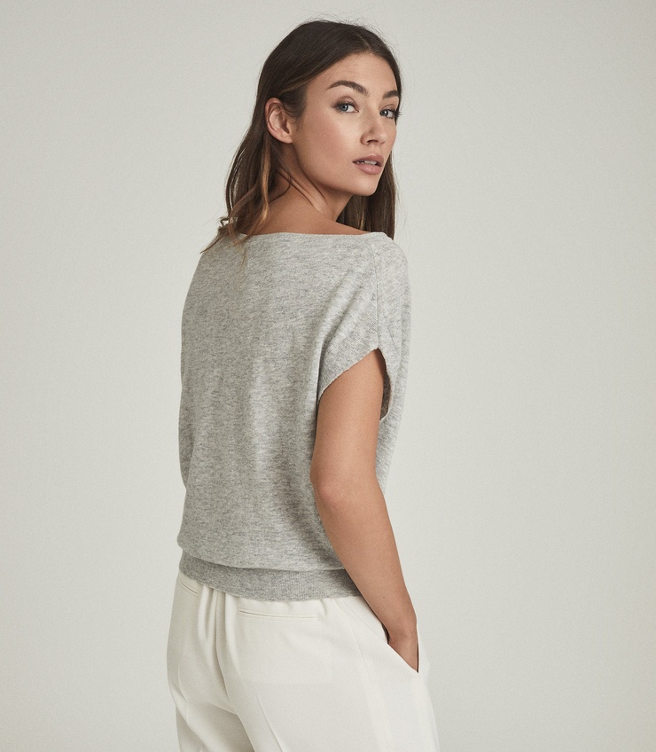 Lorena RAE