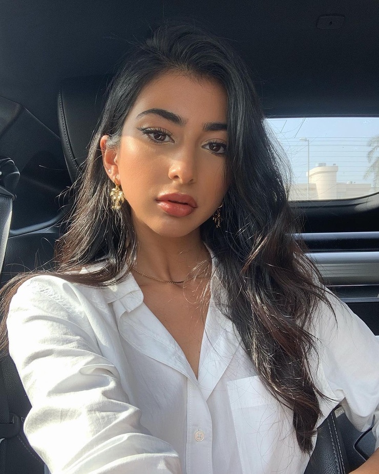 Iffat Marashi Iffat Marashi