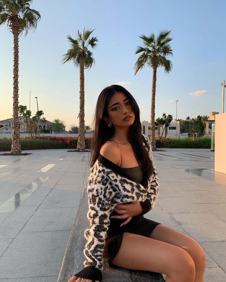 Iffat Marashi Iffat Marashi