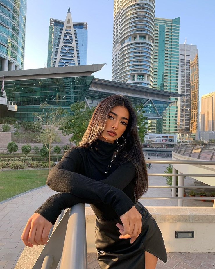 Iffat Marashi