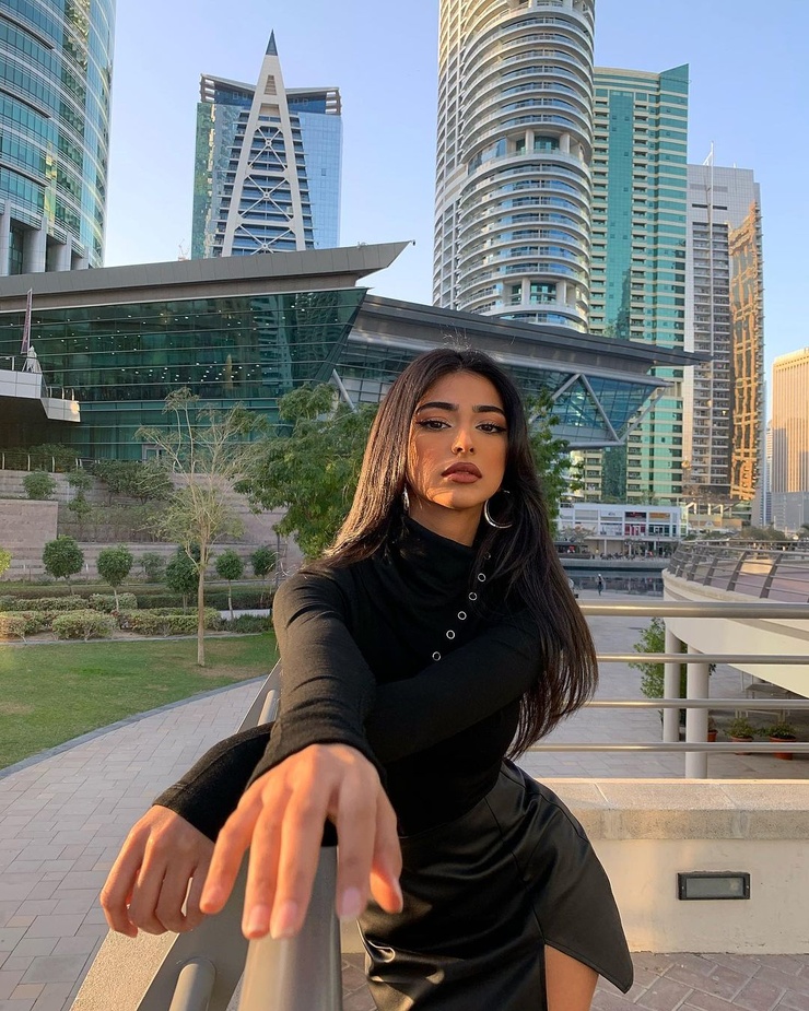 Iffat Marashi