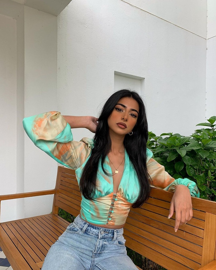 Iffat Marashi