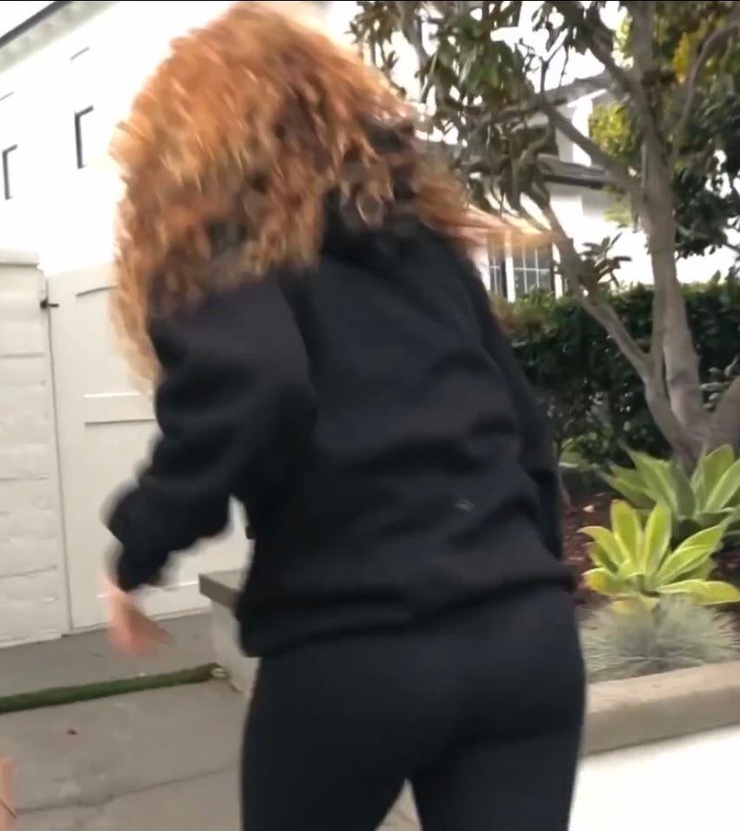 Sofie Dossi Sofie Dossi