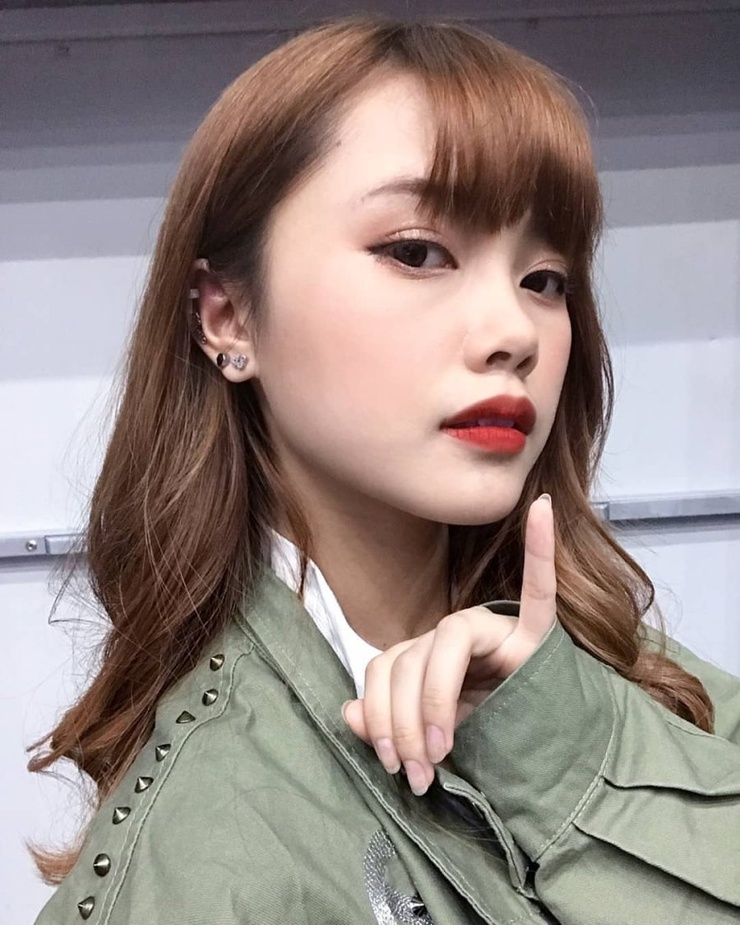 Praewa Suthamphong