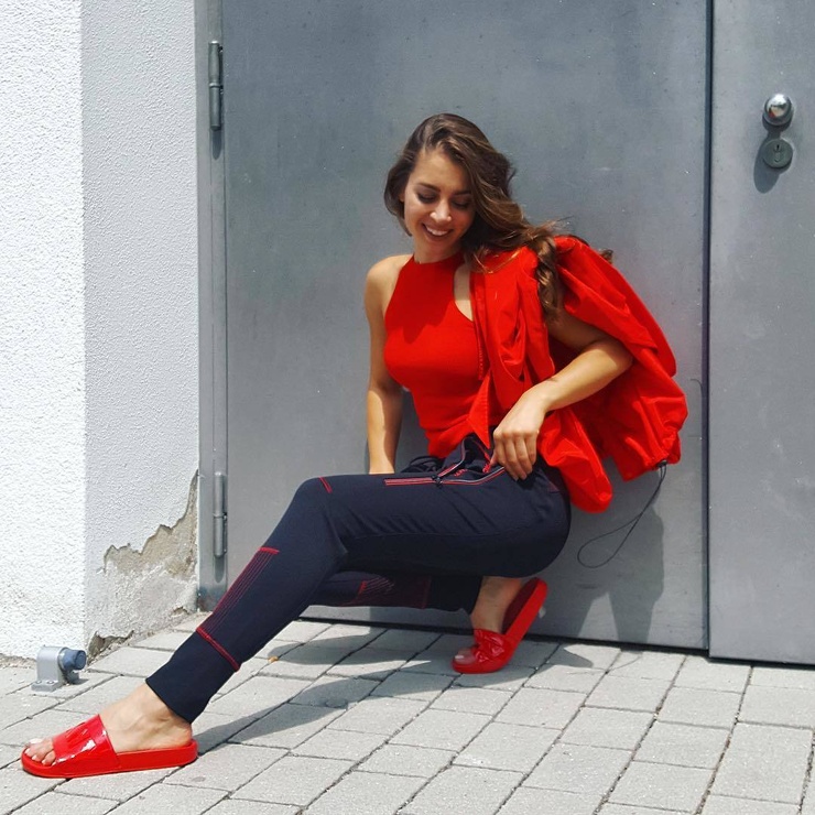 Elisa Posky Elisa Posky