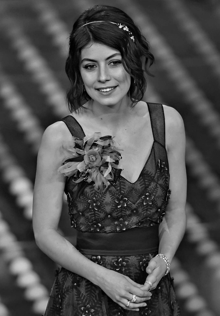 Alessandra Mastronardi Alessandra Mastronardi