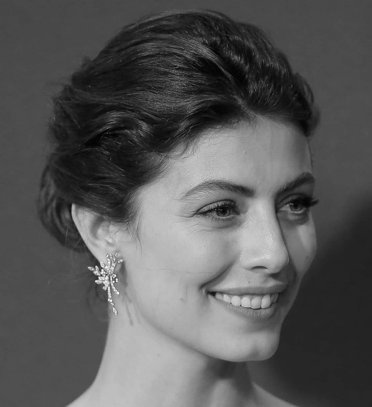 Alessandra Mastronardi Alessandra Mastronardi