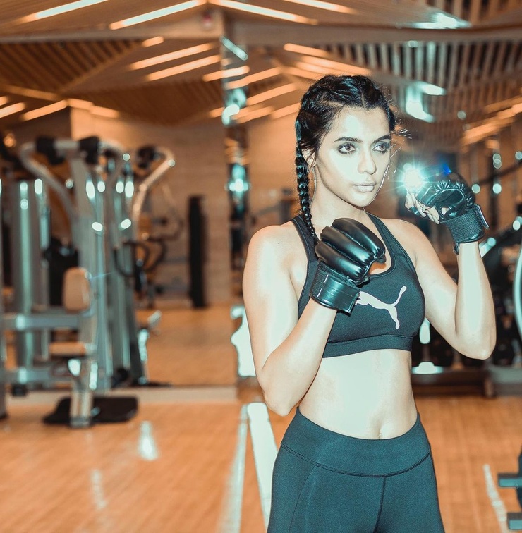 Ruhi Singh Ruhi Singh