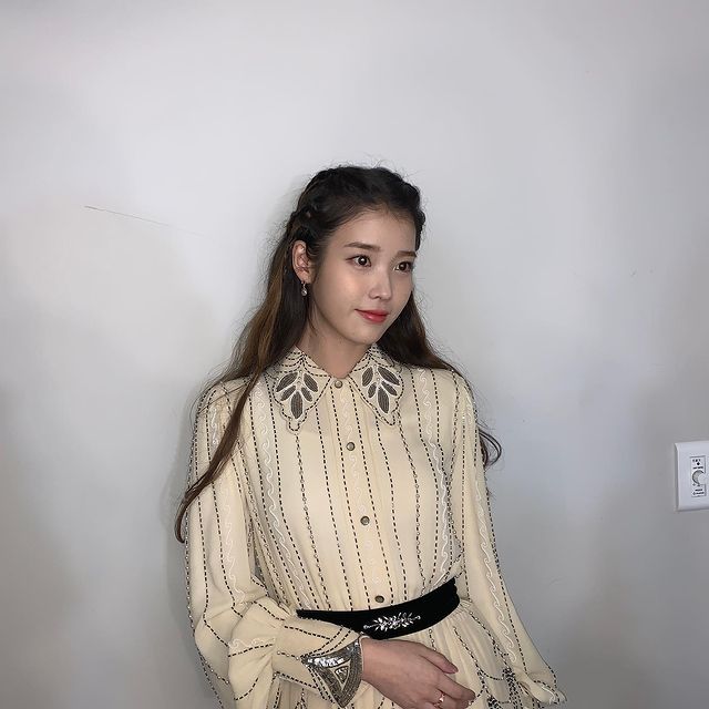 IU