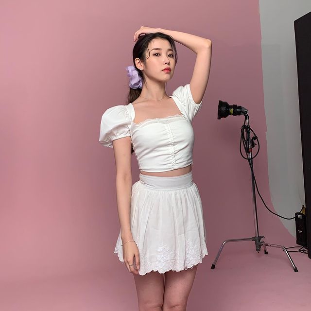 IU