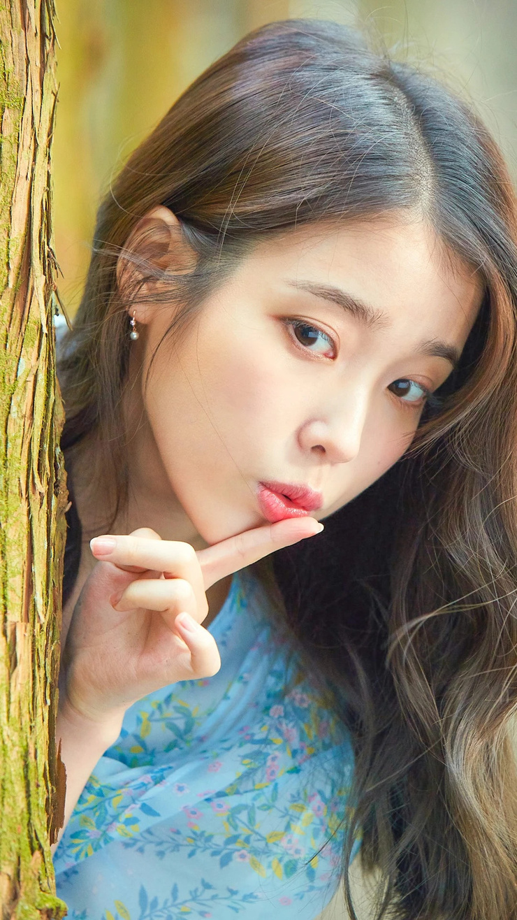 IU
