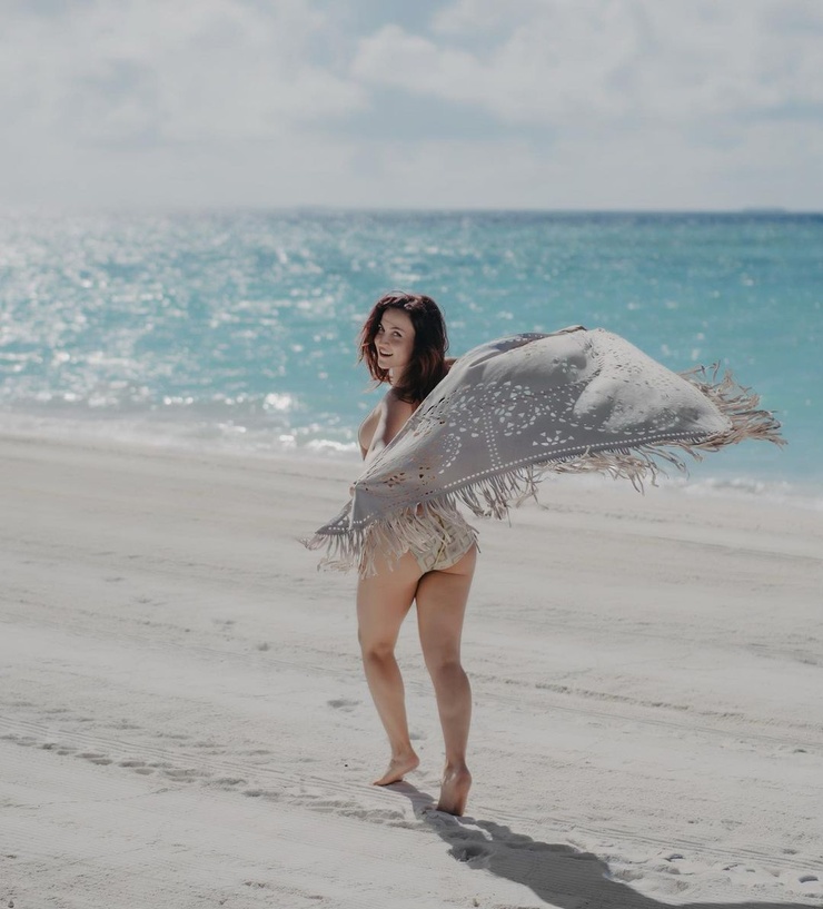 Elli Avram Elli Avram