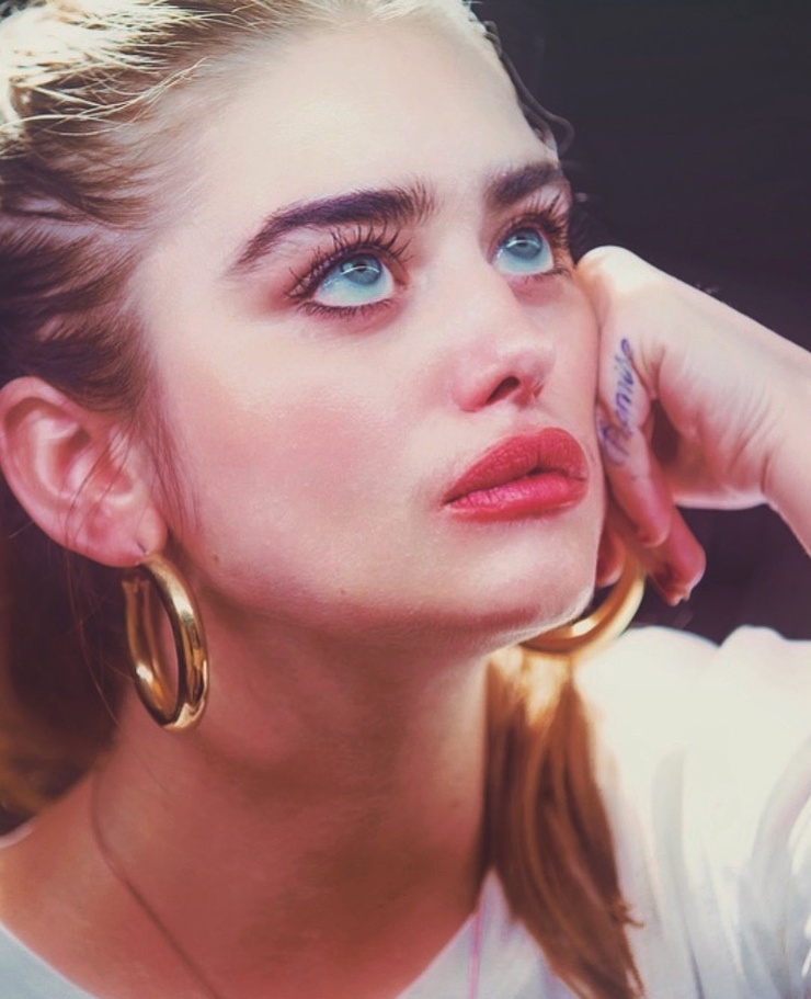 Picture of Alli Hart