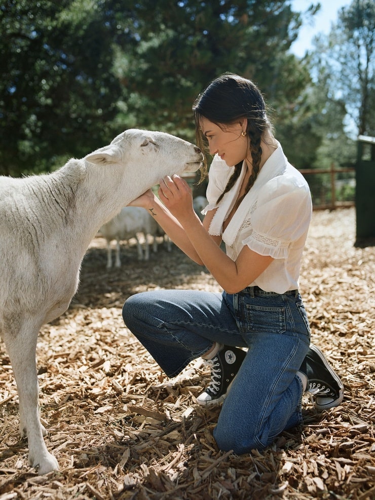 Phoebe Tonkin