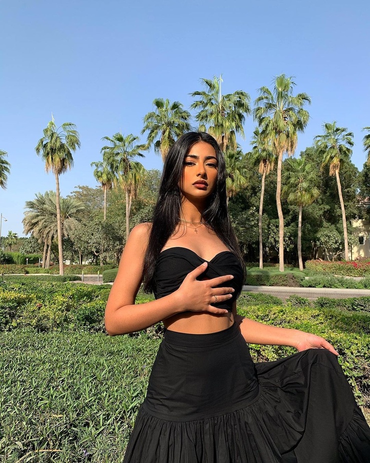 Iffat Marashi