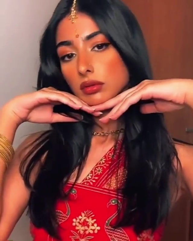 Iffat Marashi