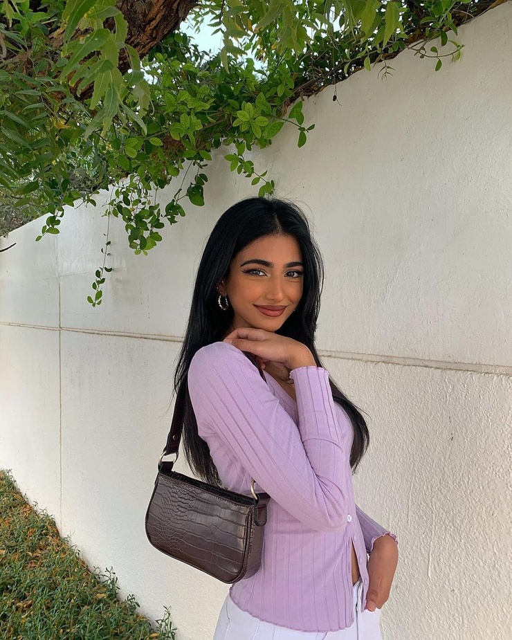 Iffat Marashi
