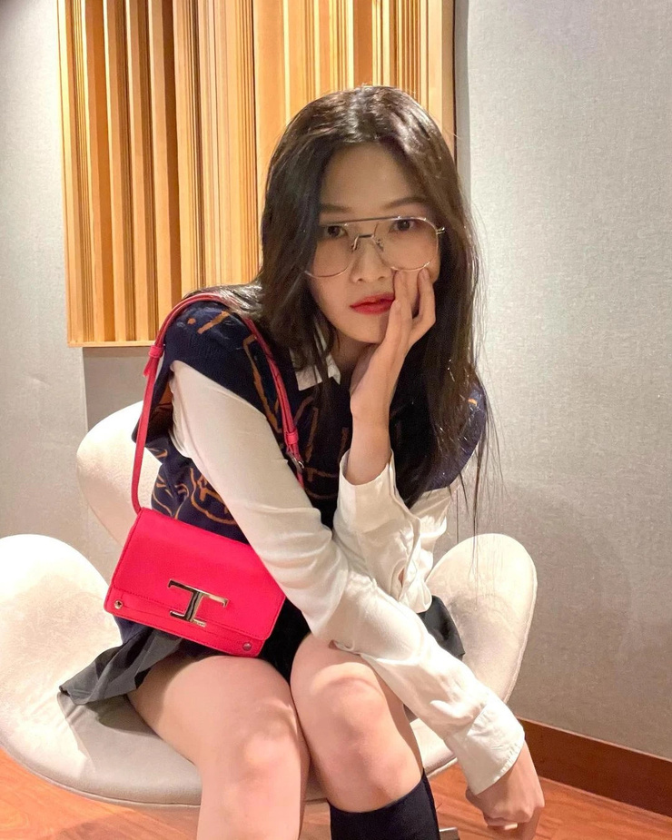 Joy (Park Soo Young)