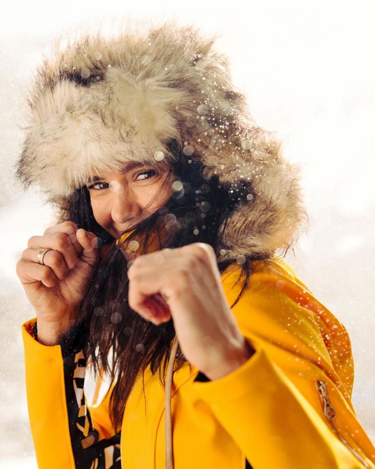Nina Dobrev