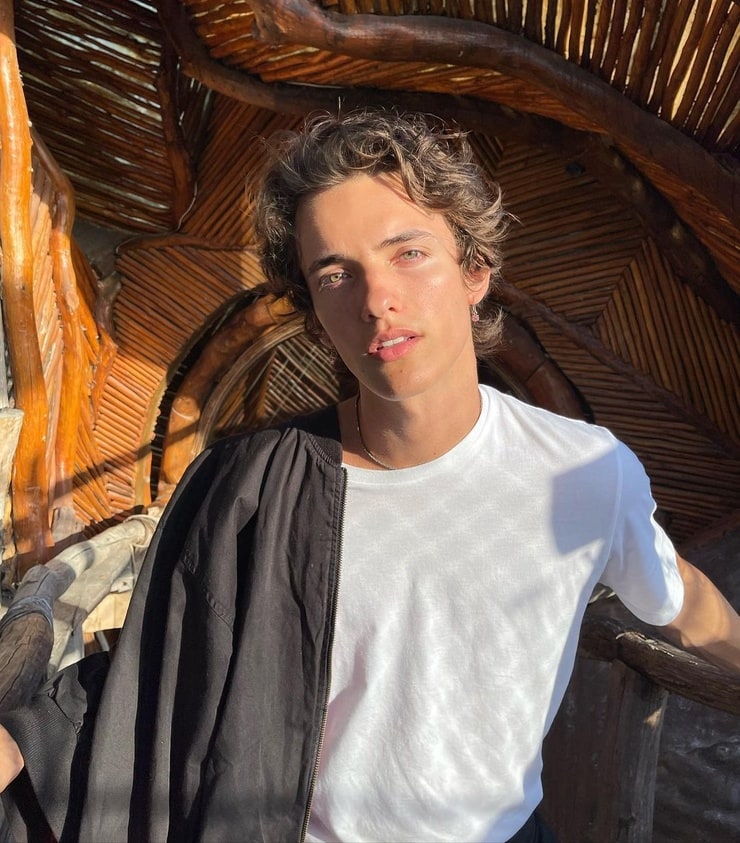 Noah Urrea Noah Urrea