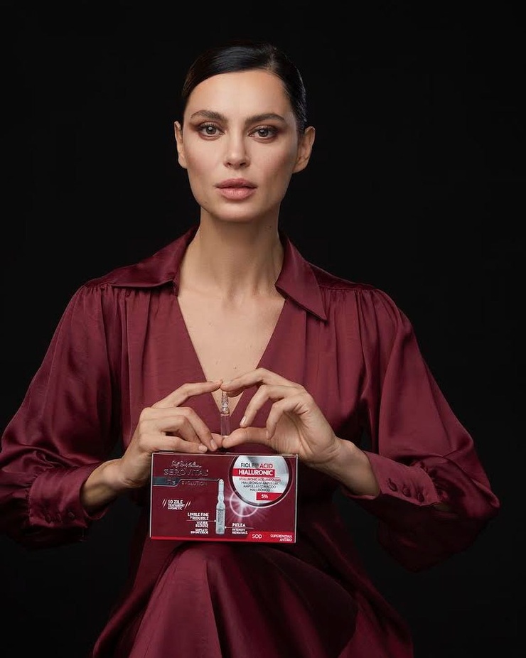 Catrinel Menghia