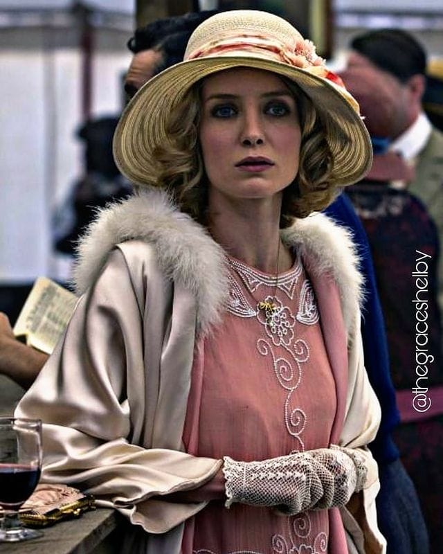 Annabelle Wallis