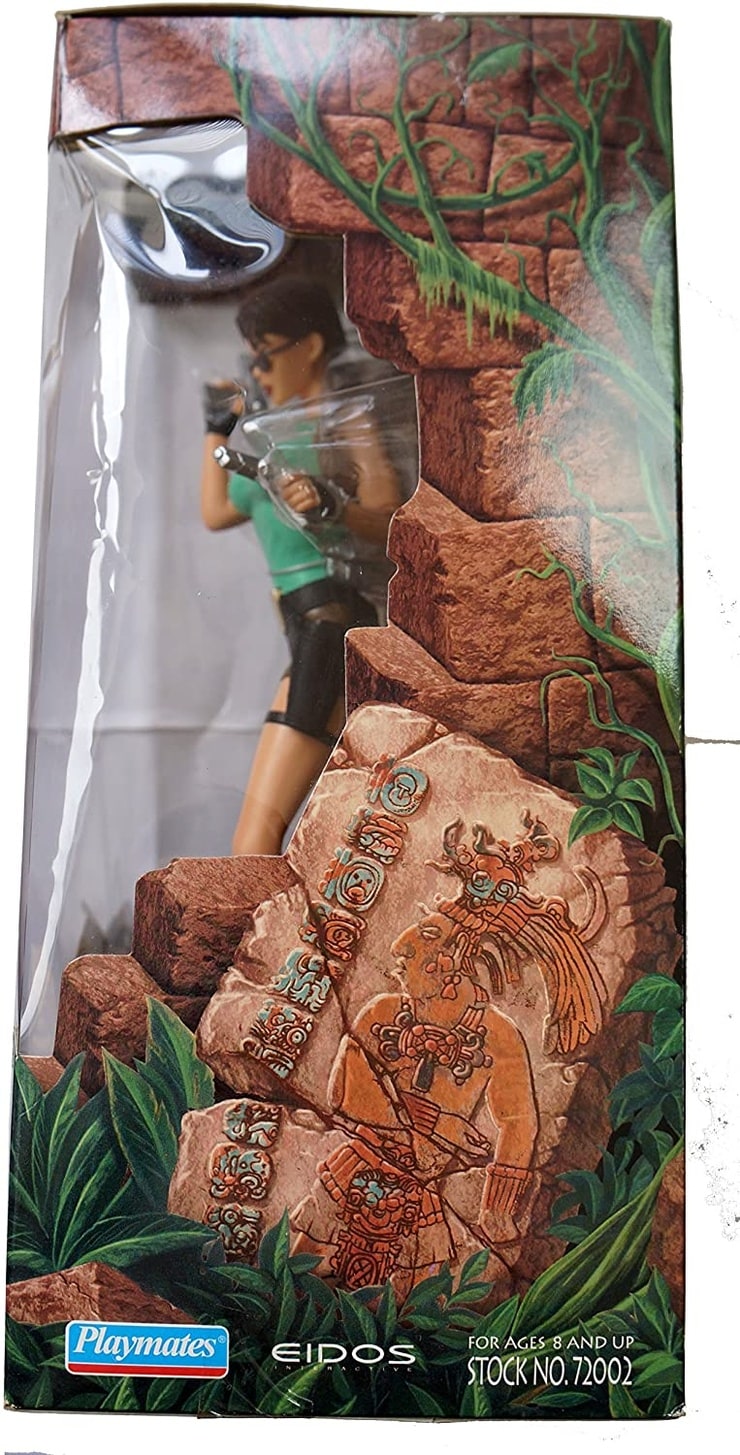 LARA CROFT in Jungle Outfit TOMB RAIDER figure