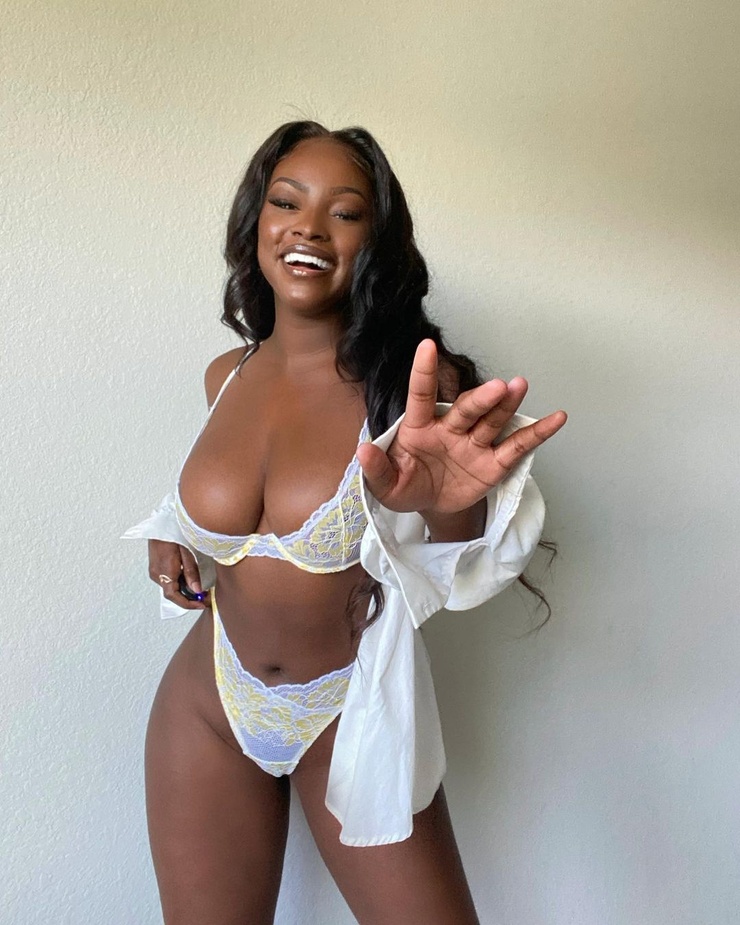 Savannah Perkins