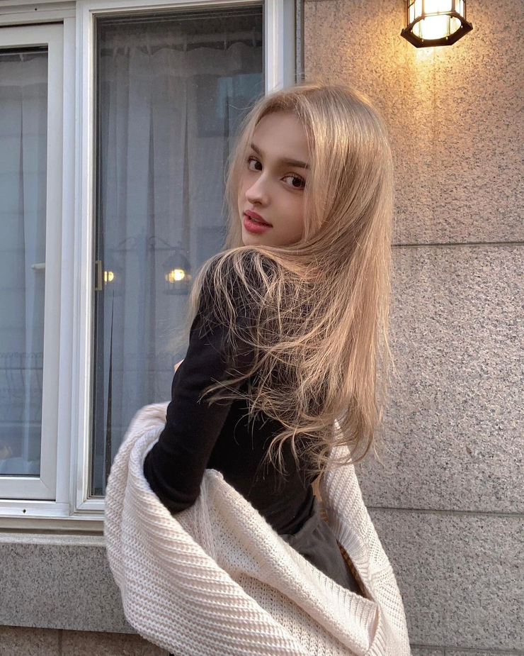 Elina Karimova Elina Karimova
