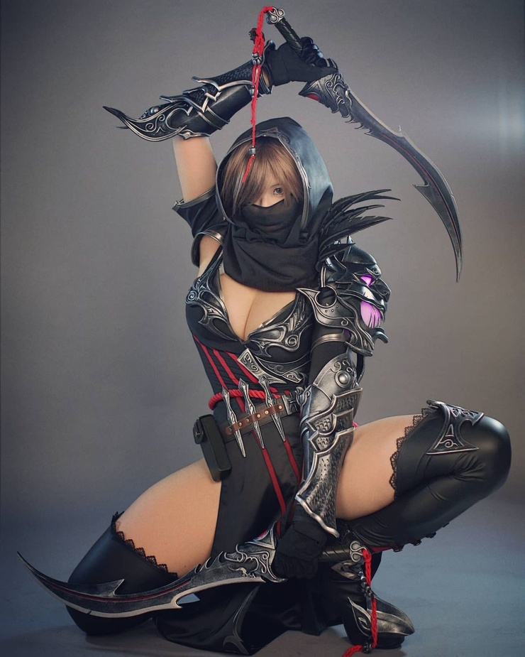 Tasha Spiral Cats