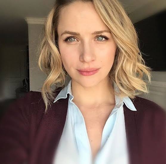 Shantel VanSanten