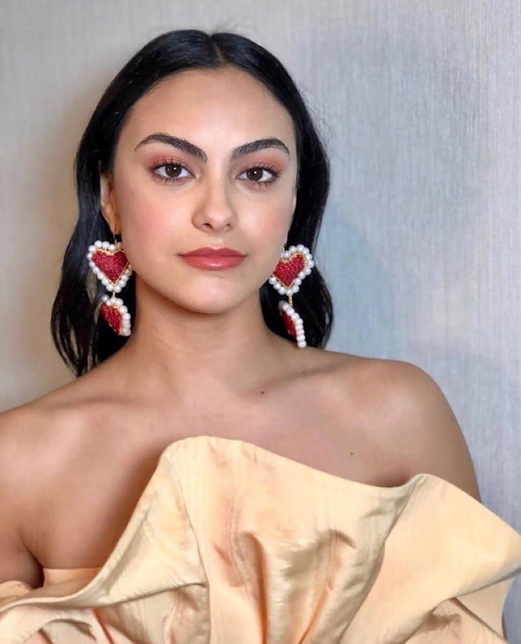 Camila Mendes