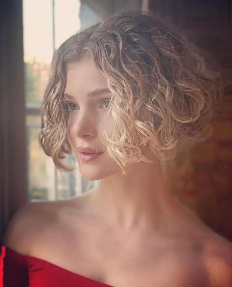 Elena Kampouris Elena Kampouris