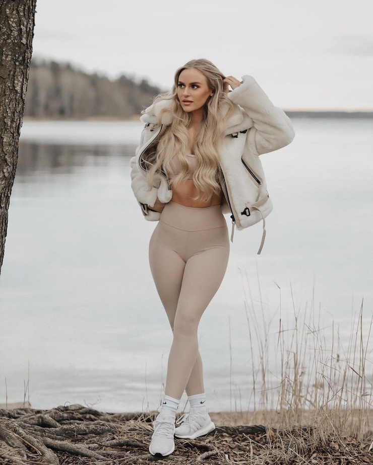 ANNA NYSTRÖM ANNA NYSTRÖM