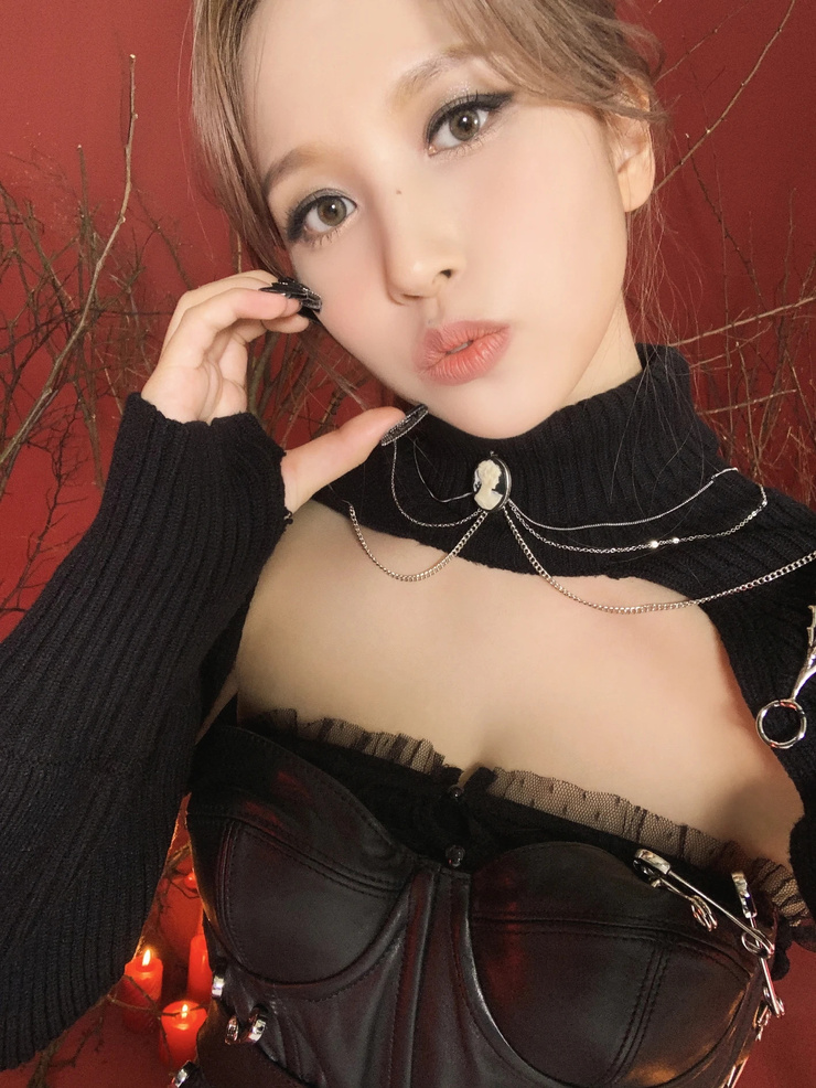 Myoui Mina