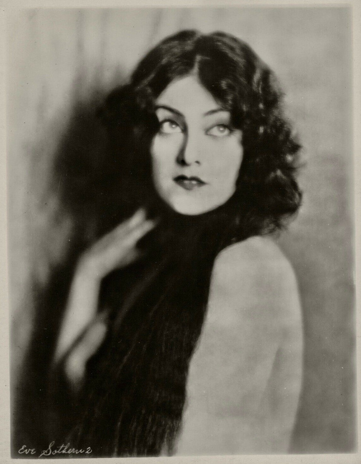 Eve Southern