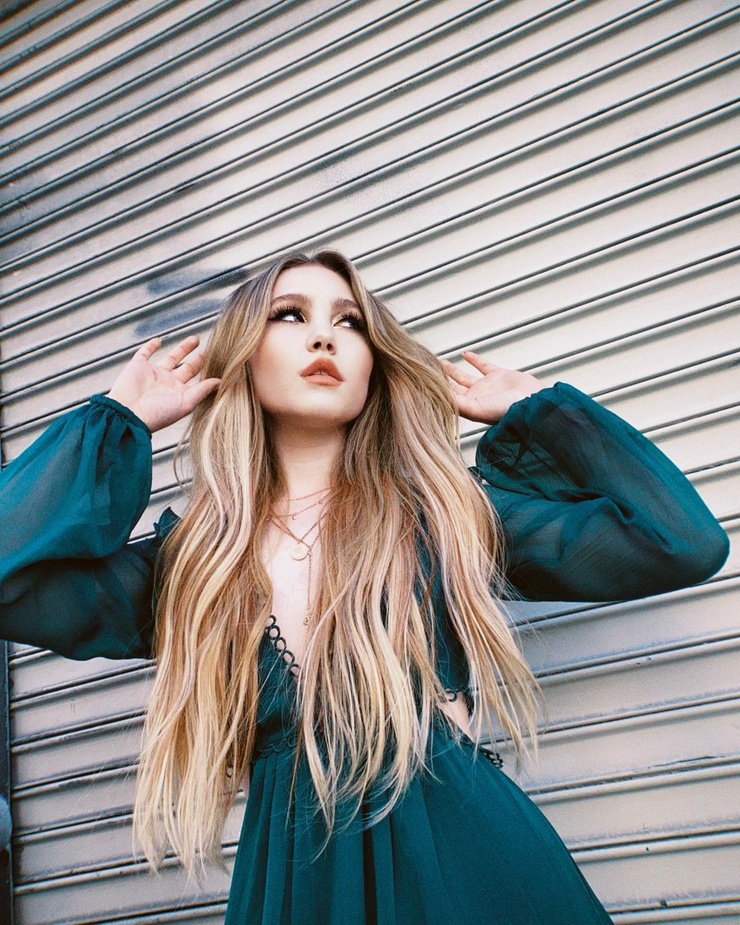 Ella Anderson Ella Anderson