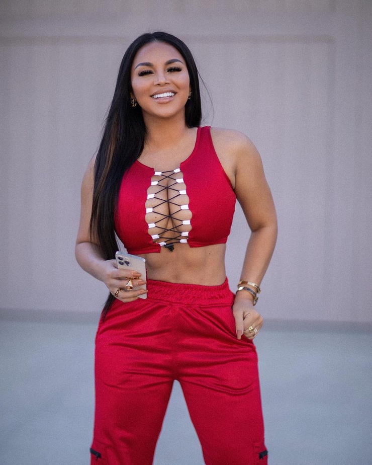 Dolly Castro