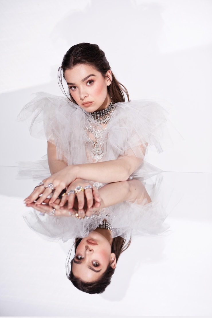 Hailee Steinfeld