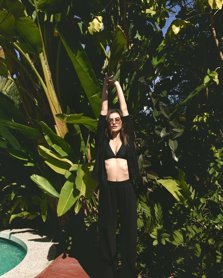 Phoebe Tonkin Phoebe Tonkin