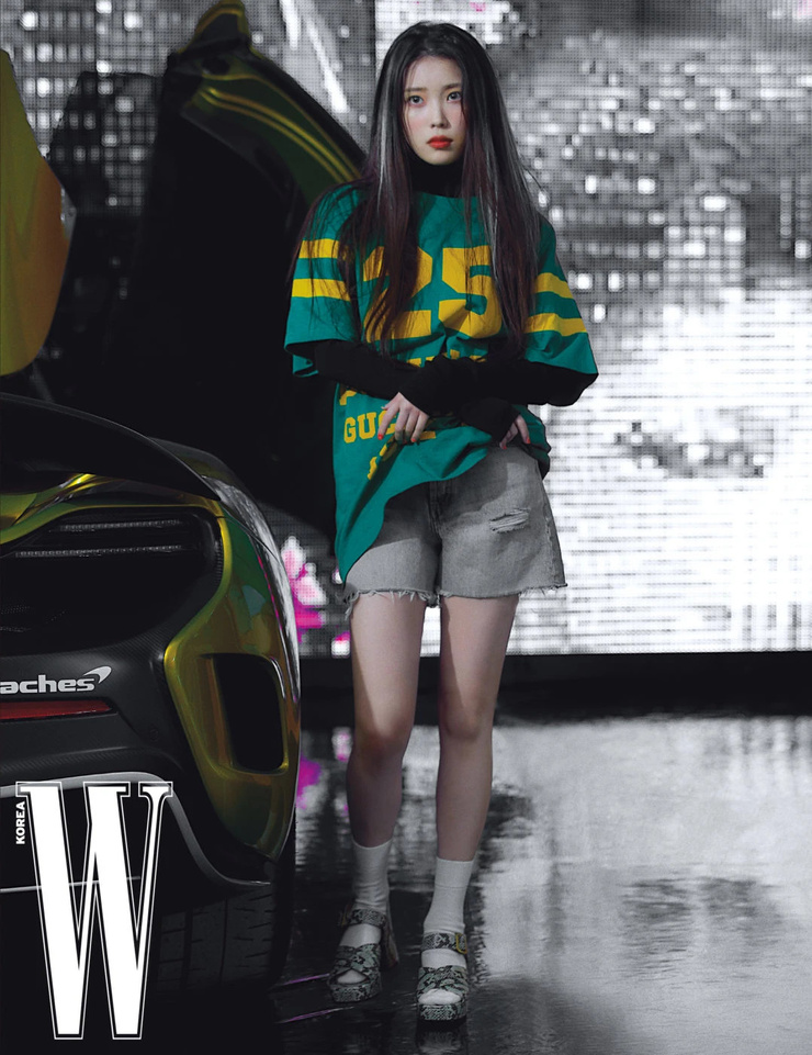 IU