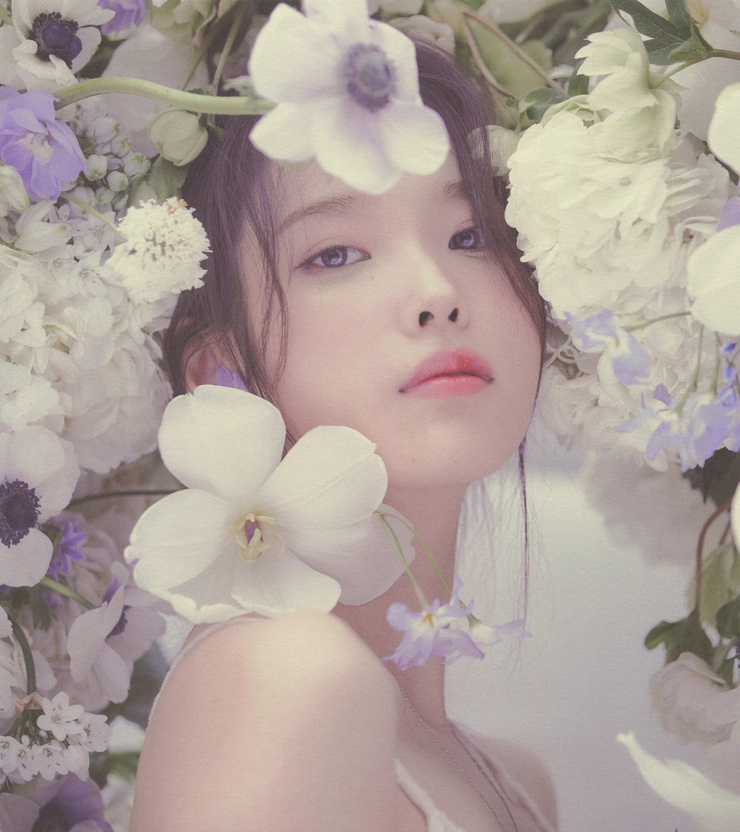 IU