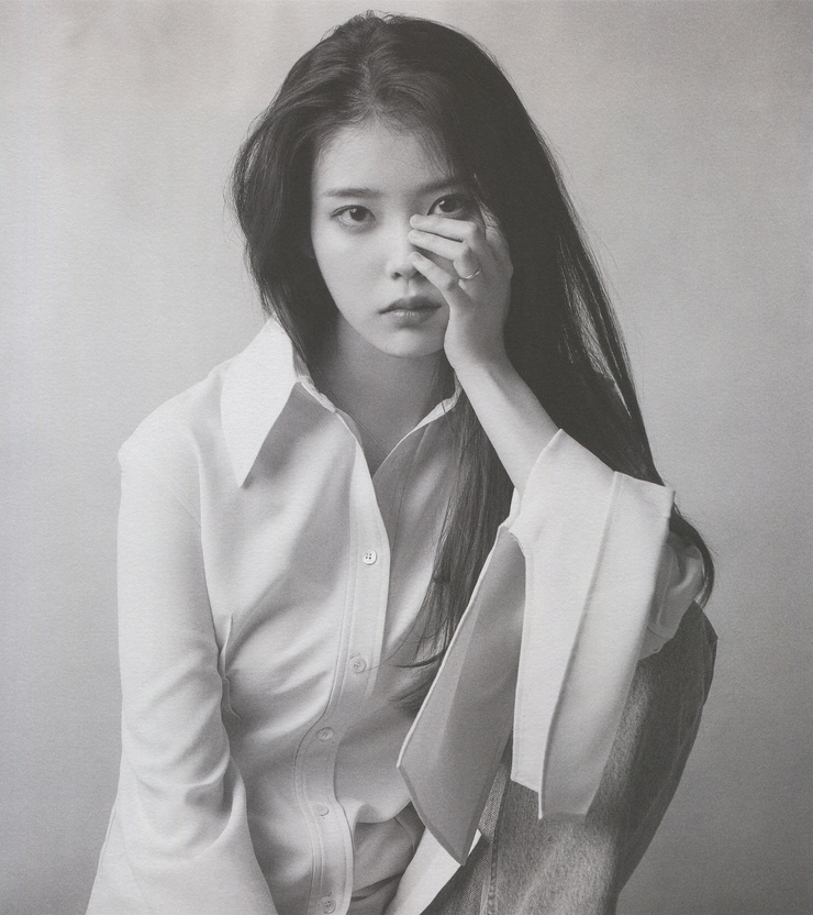 IU