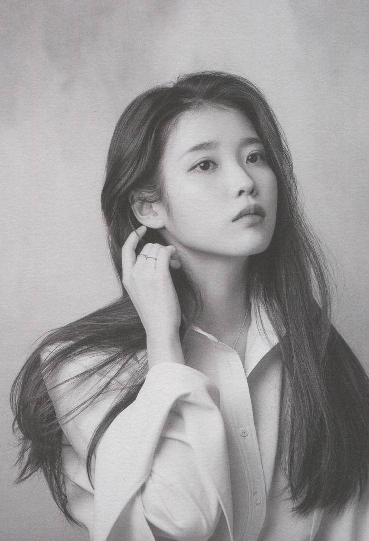 IU