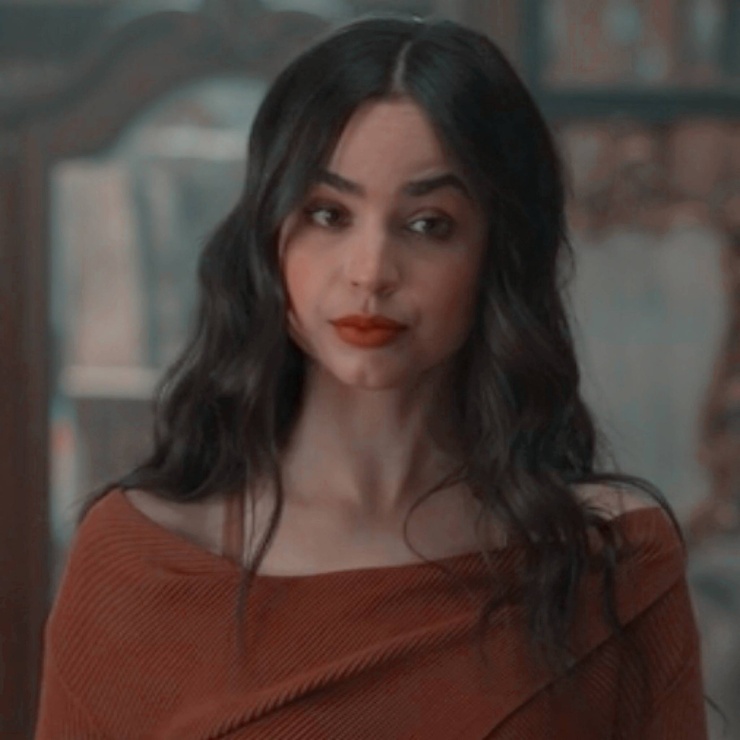 Sofia Carson